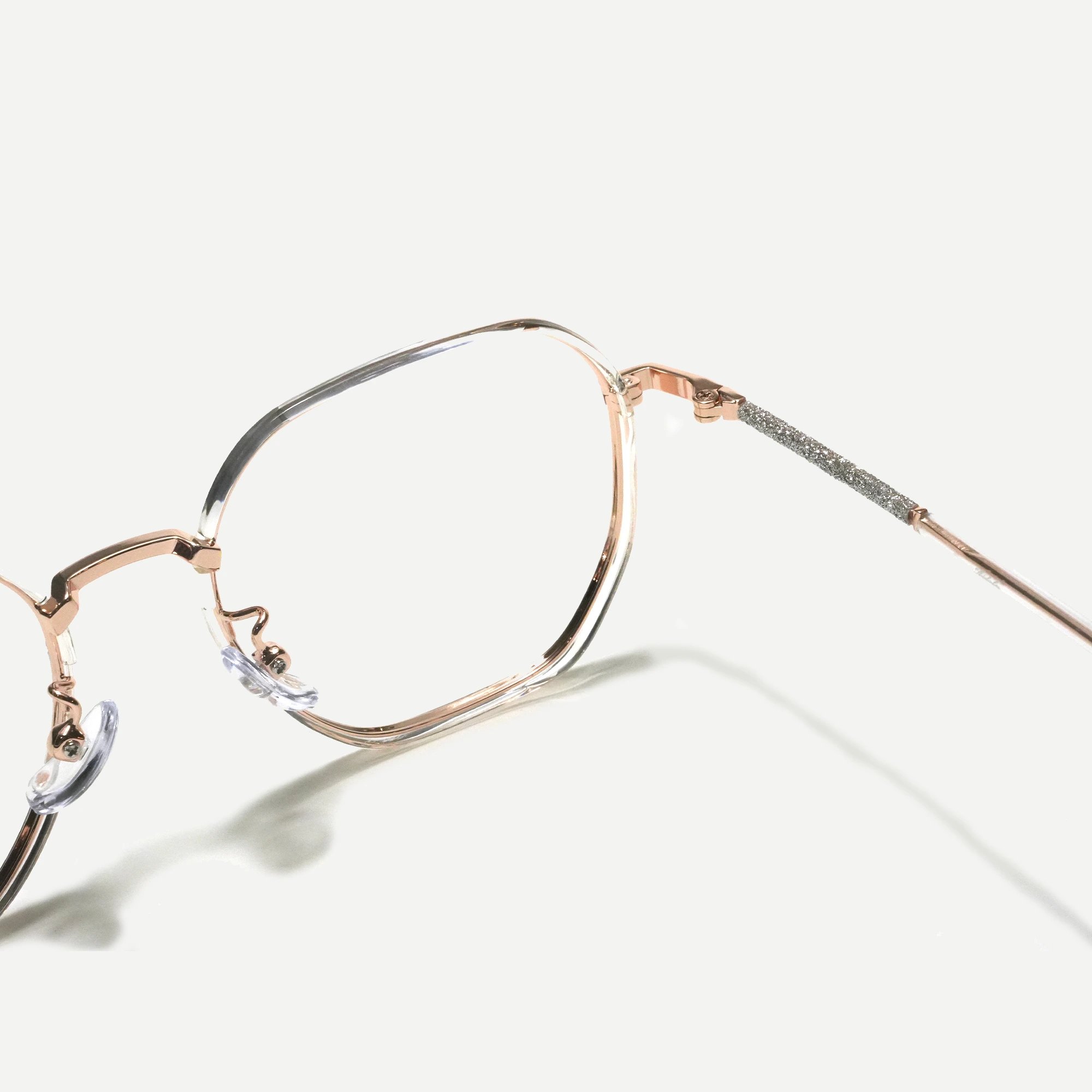 OPTIK21_0150_M2877_TRANSPARENTE_DORADO_ZOOM