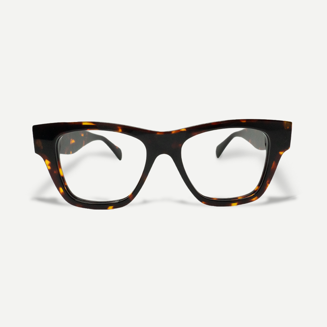 OPTIK21_38_01_MEGCA-CAFÉ_FRONTAL